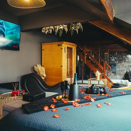 La Marble - Balneo & Sauna Apartment