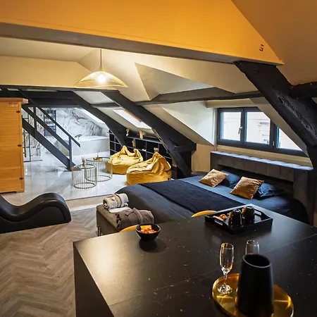 La Marble - Balneo & Sauna Apartment